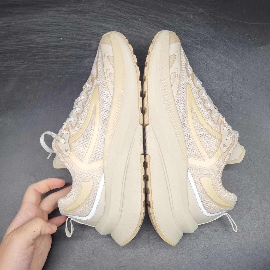 휠라 에셀레이터 플랫폼 운동화 240 상품이미지5