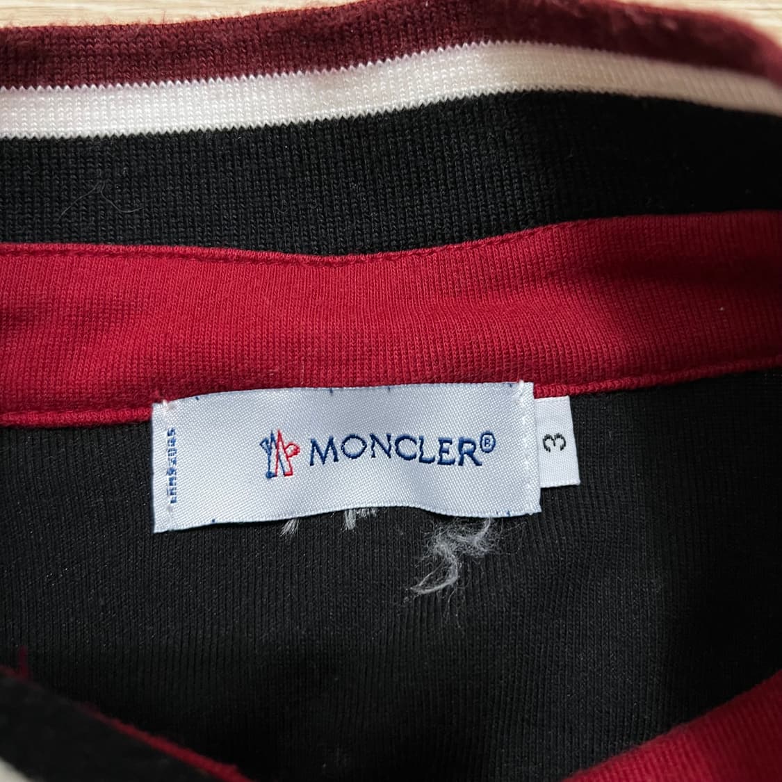 몽클레어 여성 삼색 배색 와펜 헨리넥 긴팔 티셔츠 [멀티컬러] 3사이즈 상품이미지5