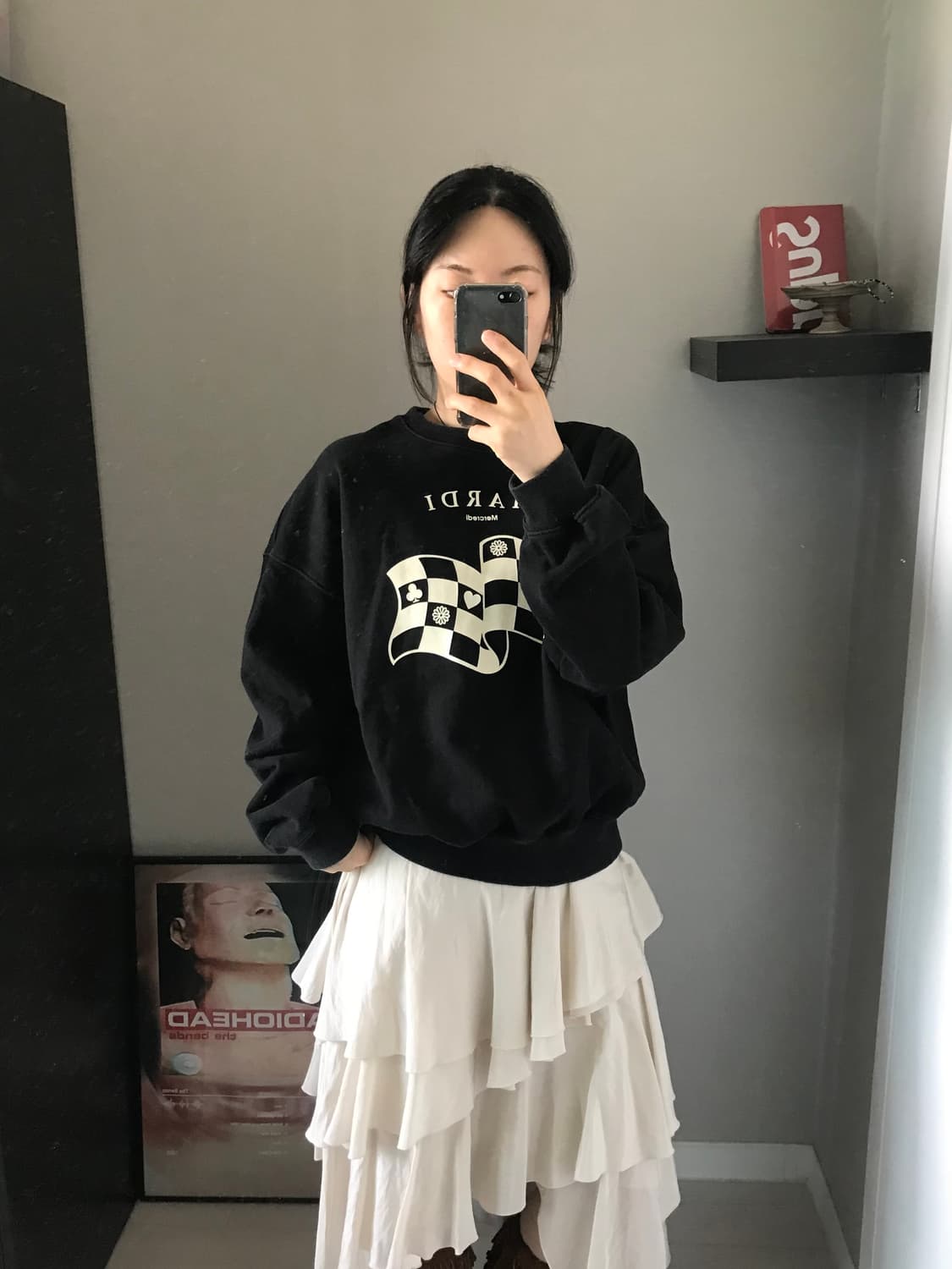 마르디 메크르디 블랙 맨투맨 상품이미지3