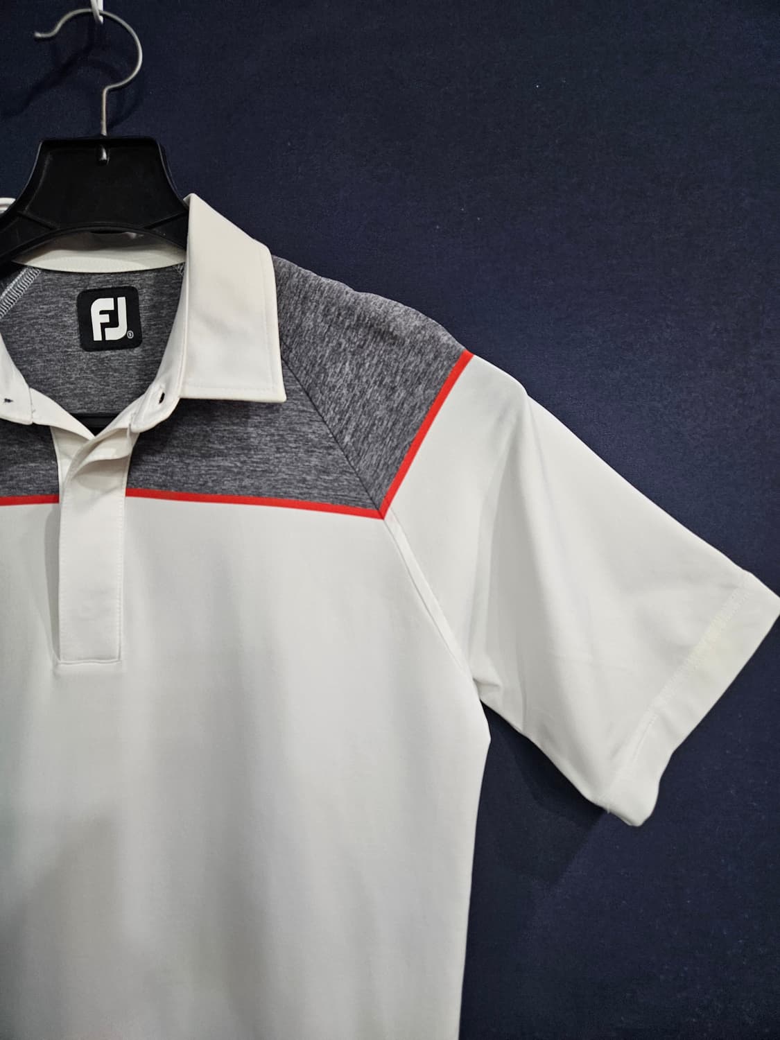 풋조이 화이트 남성 슬림핏 90~95 골프 카라반팔티  상품이미지4