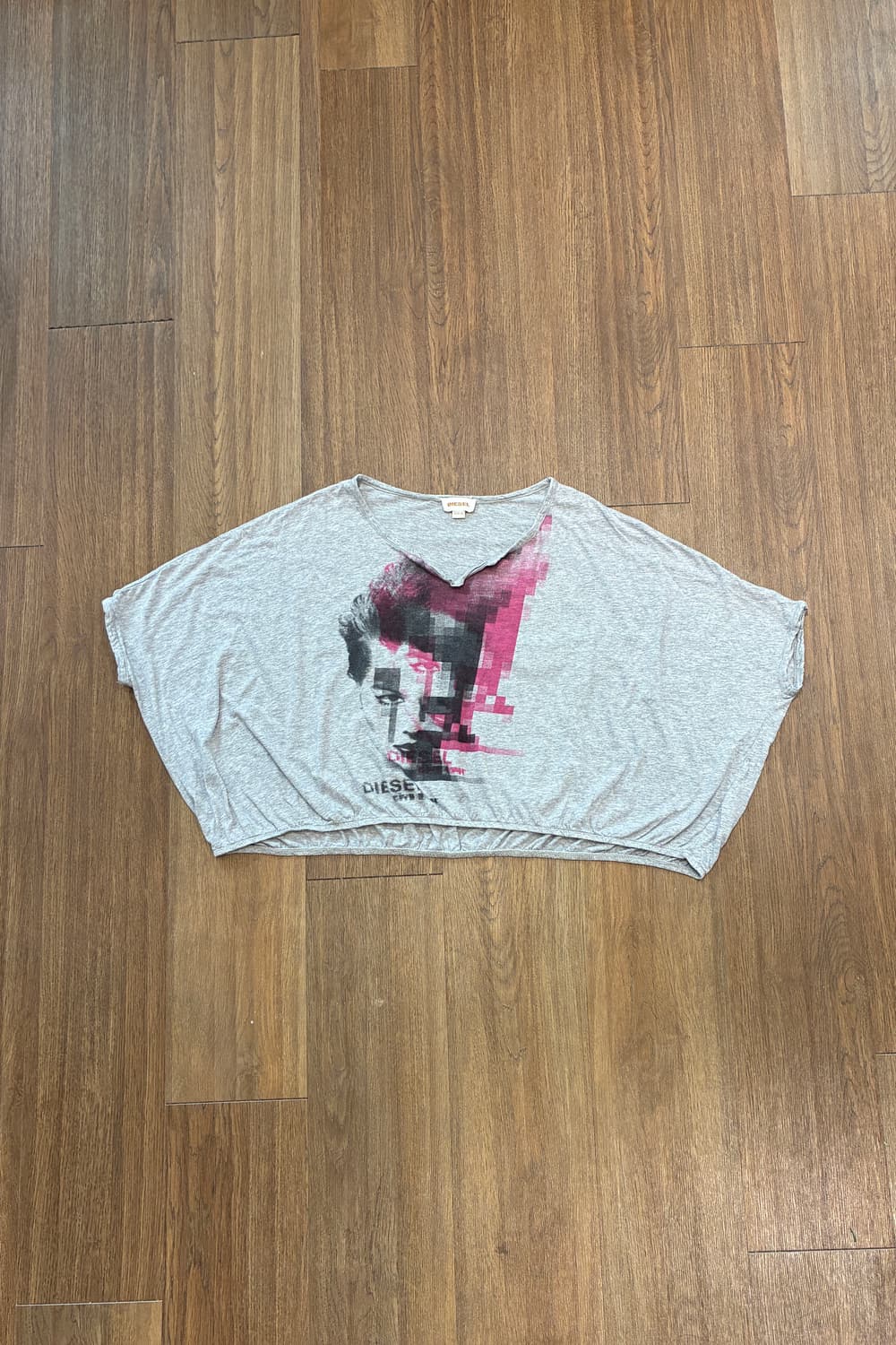 Diesel Pixel Glitch Portrait Cropped Bat 상품이미지5