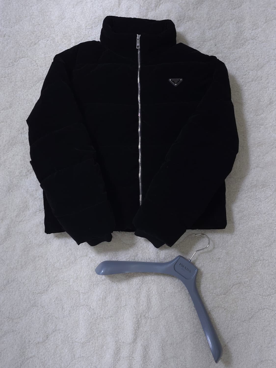 [S] 프라다 벨벳 다운 패딩 블랙(SGC407) 상품이미지1