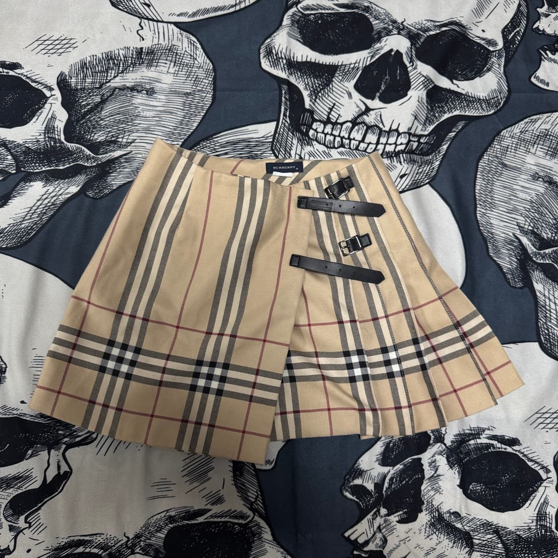 한글택)버버리 치마 스커트 정품 10A사이즈 상품이미지1