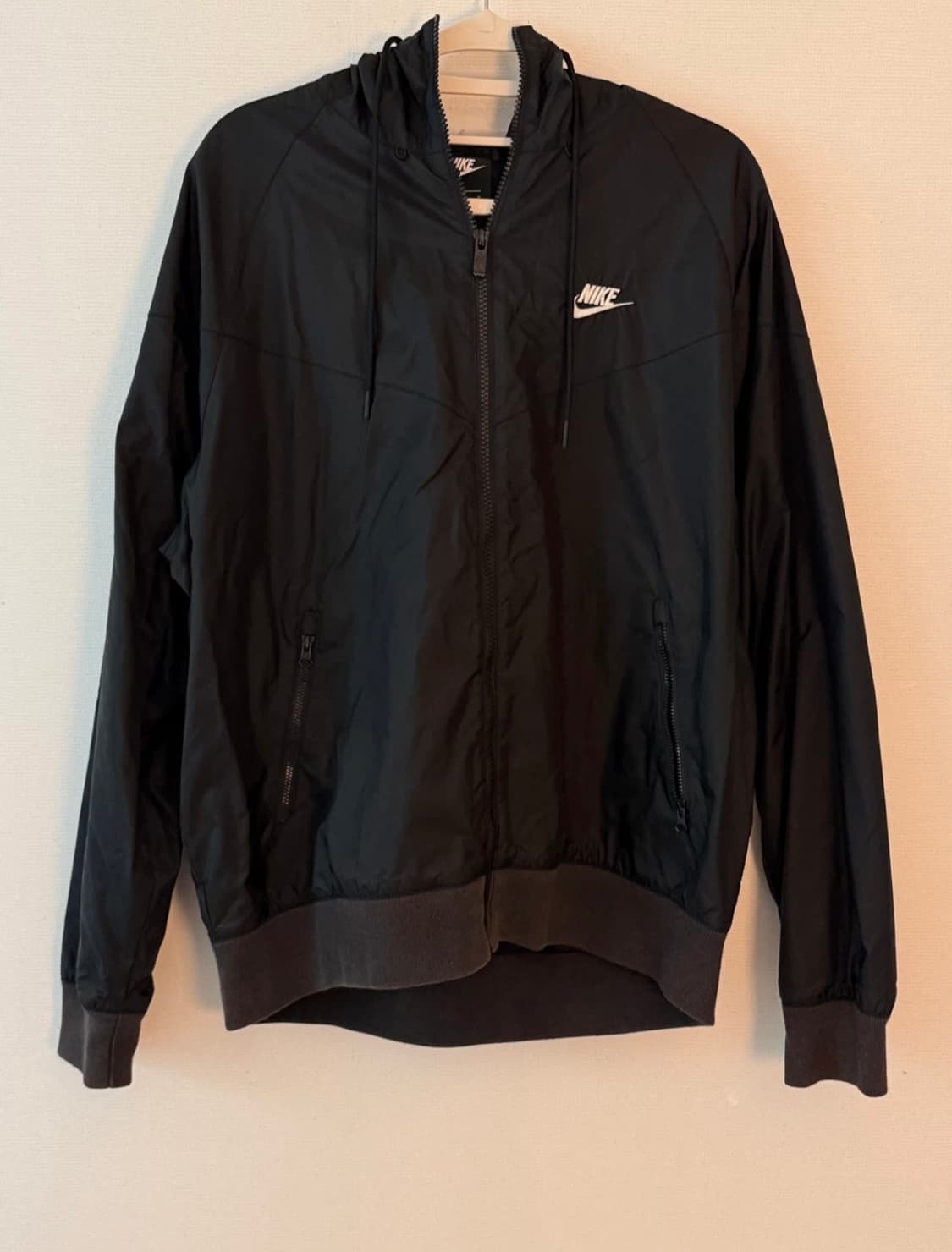 나이키 블랙 바람막이 윈드러너 상품이미지1