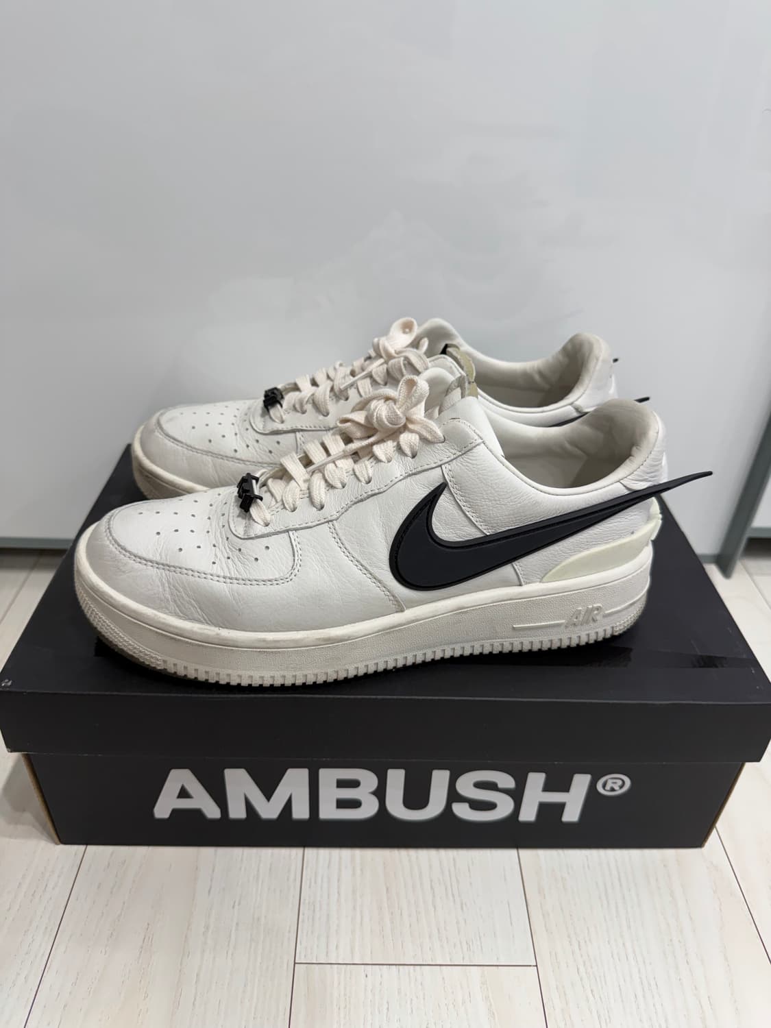 나이키 앰부쉬 275 상품이미지1