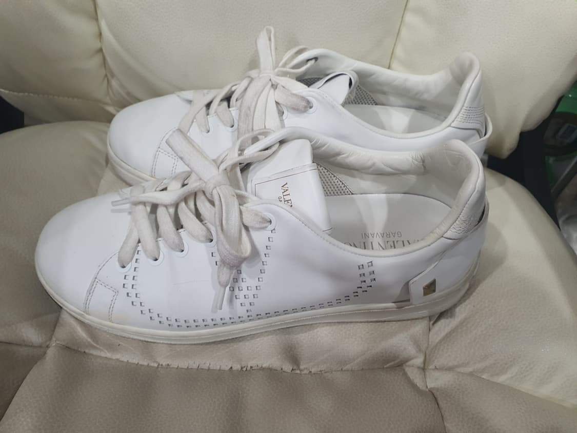 발렌티노 Garavani 흰색 스니커즈(정품) 상품이미지2