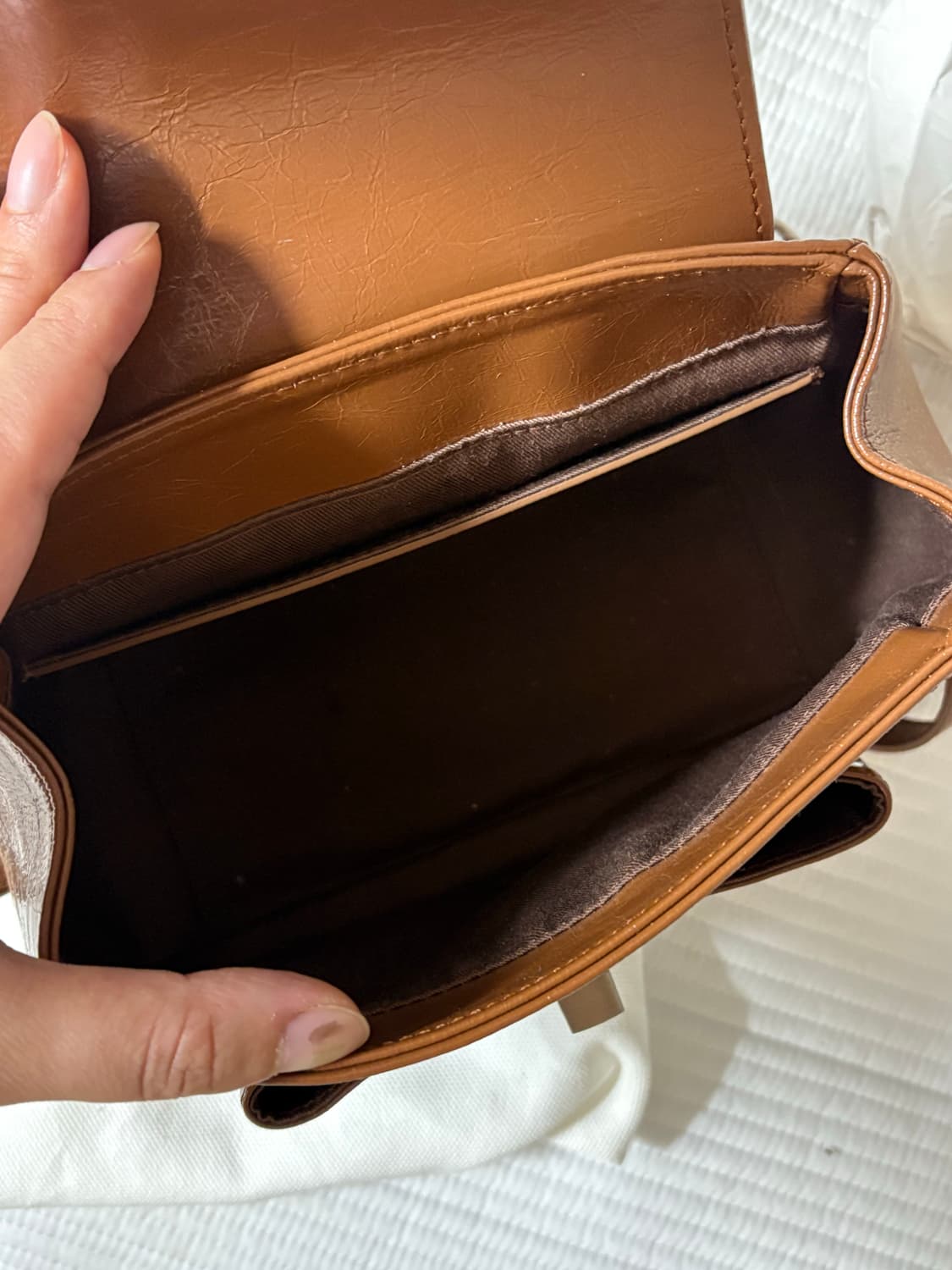 아포아 파오 체인 백팩 브라운 상품이미지3