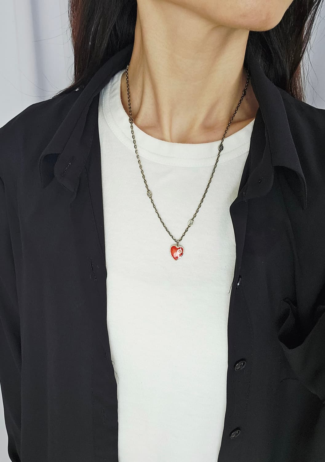 구찌 인터로킹 G 에나멜 레드 하트 실버 목걸이 [정품] 상품이미지8
