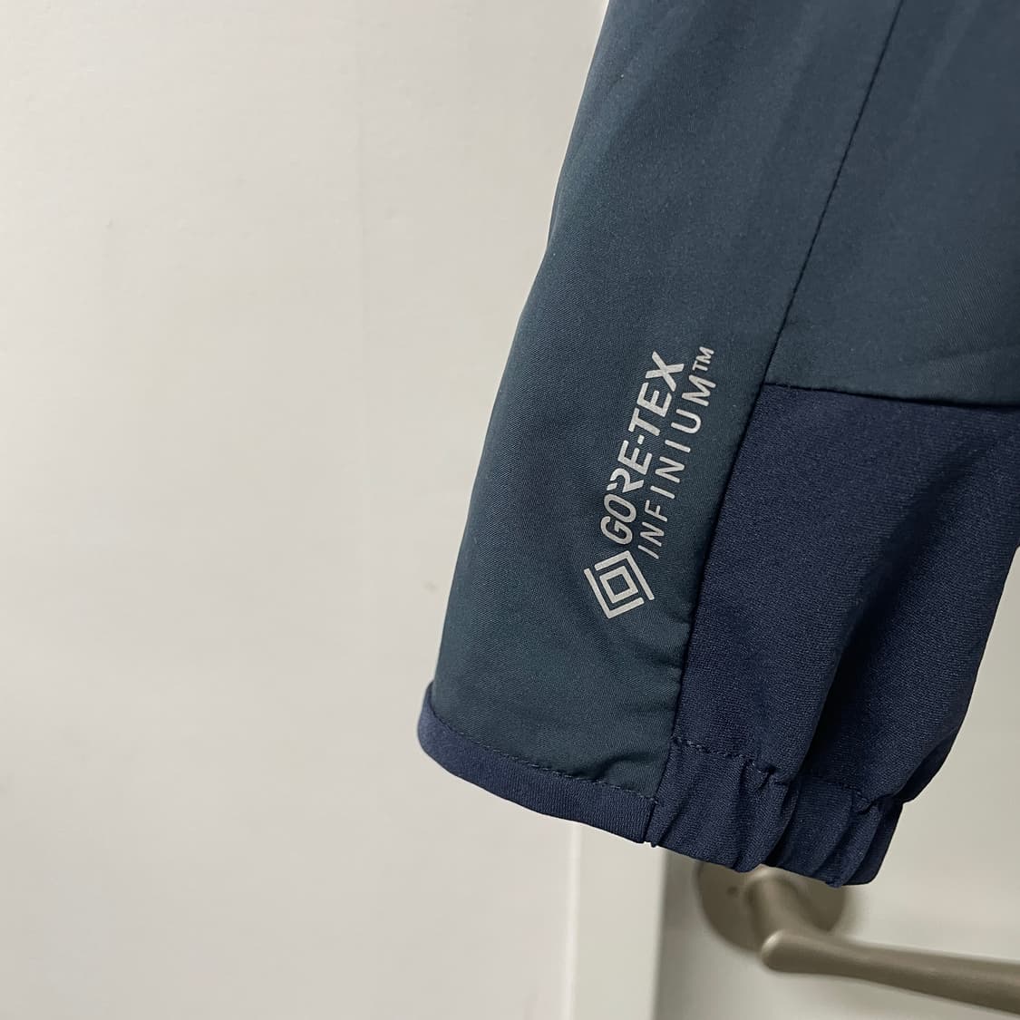 아크테릭스 솔라노 후드 고어텍스 자켓 M 상품이미지4