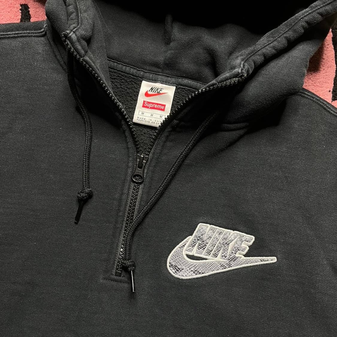 슈프림 x 나이키 하프집 후드티 블랙 상품이미지3