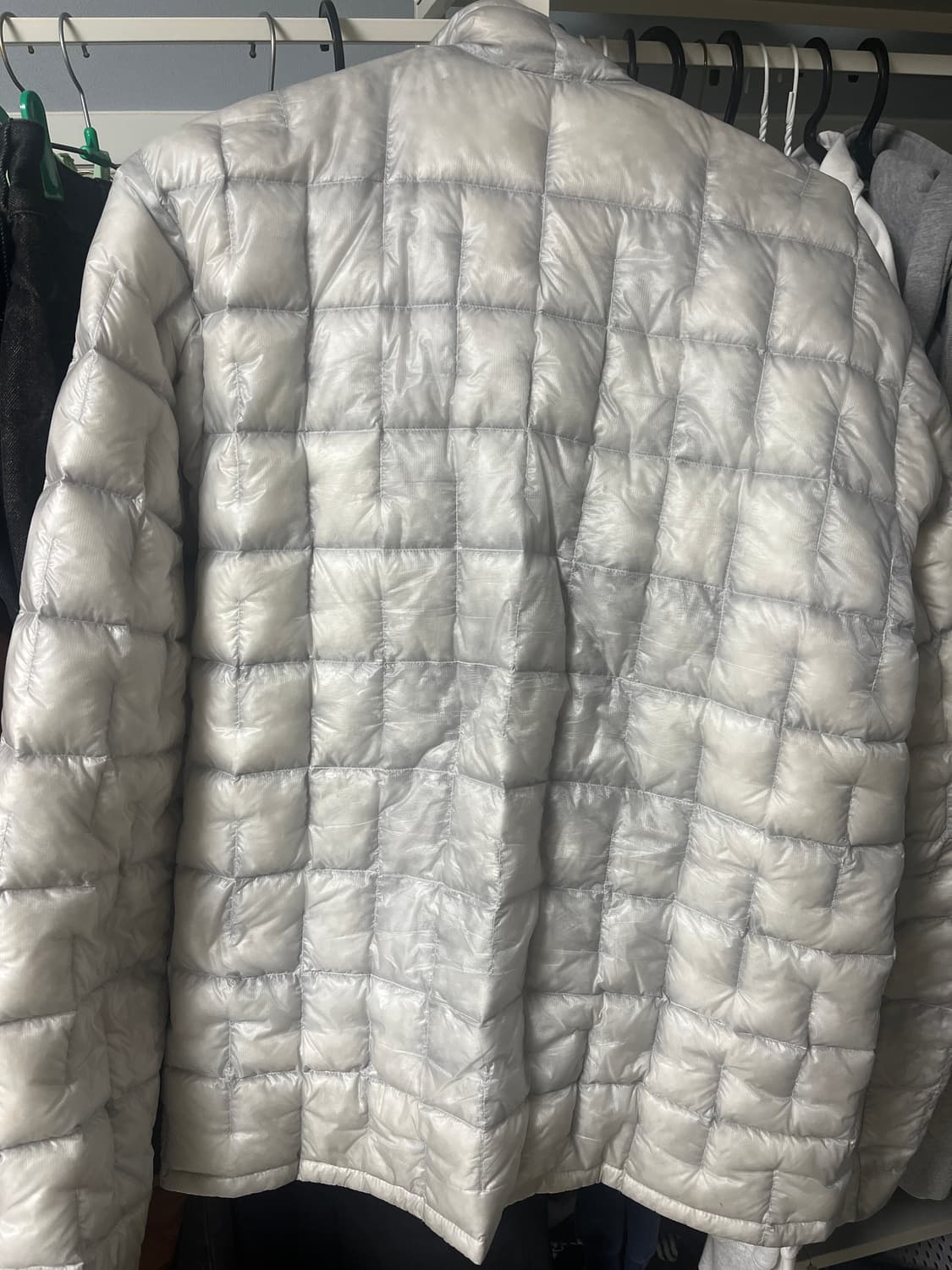 몽벨 플라즈마 1000 다운 자켓 라이트 실버 상품이미지3