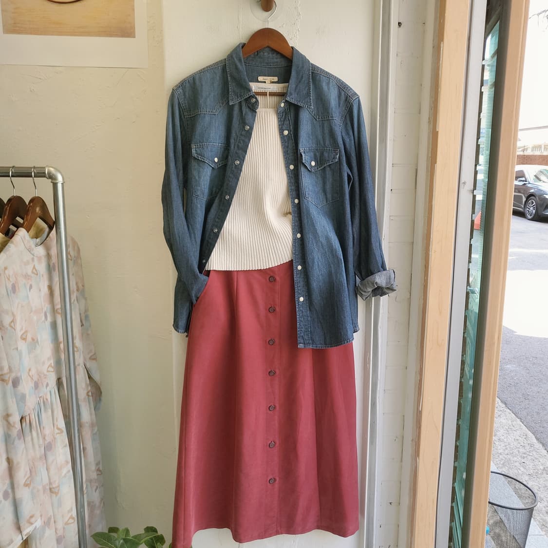 브릭레드 레이온 미디 스커트 상품이미지9