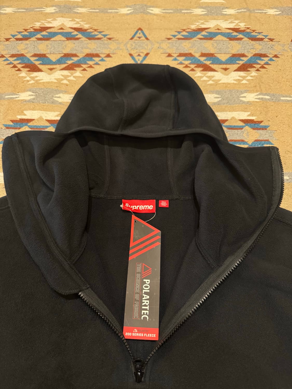 [L] 슈프림 폴라텍 페이스마스크 하프 집 후드 블랙 24FW 상품이미지4