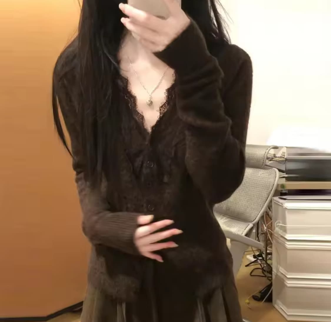 빈티지 슬림핏 버튼 레이스 넥라인 니트 상품이미지2