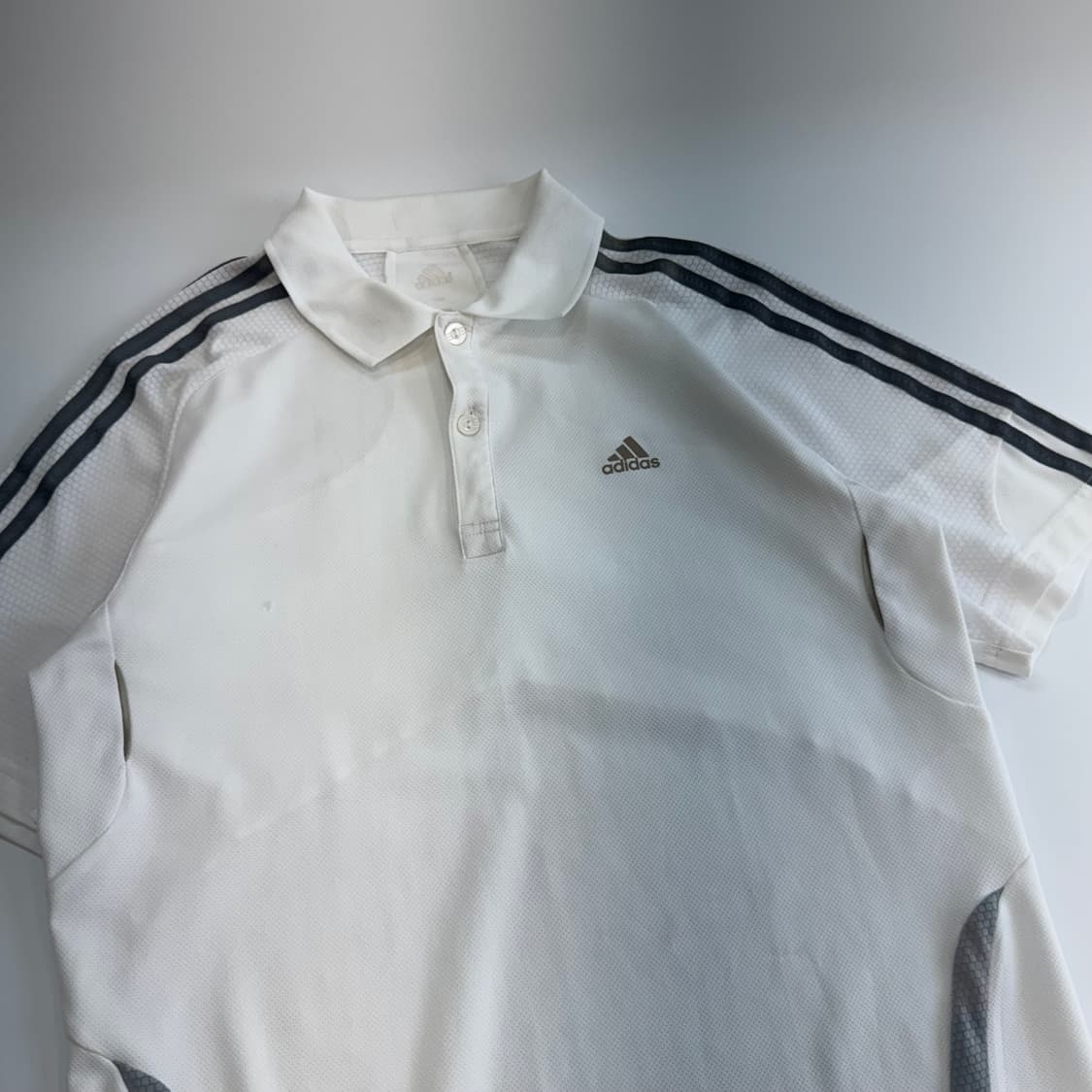 Adidas 아디다스 삼각로고 화이트 실버 트랙 카라 반팔 상품이미지4