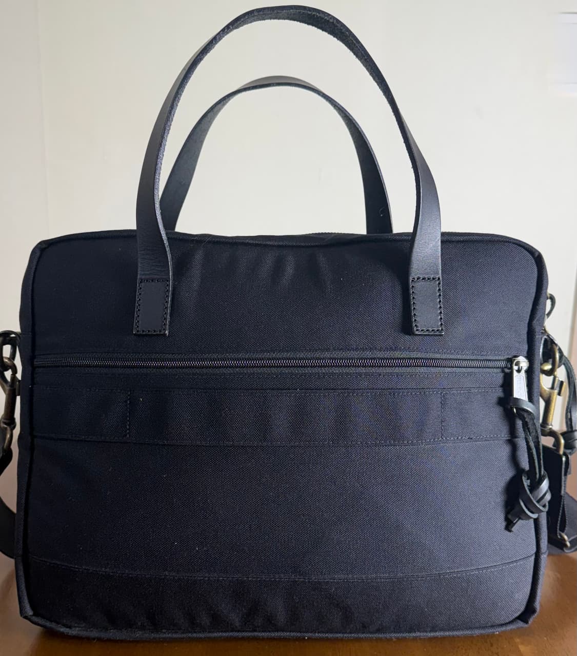 Filson 브리프케이스 – 다크 네이비 상품이미지2