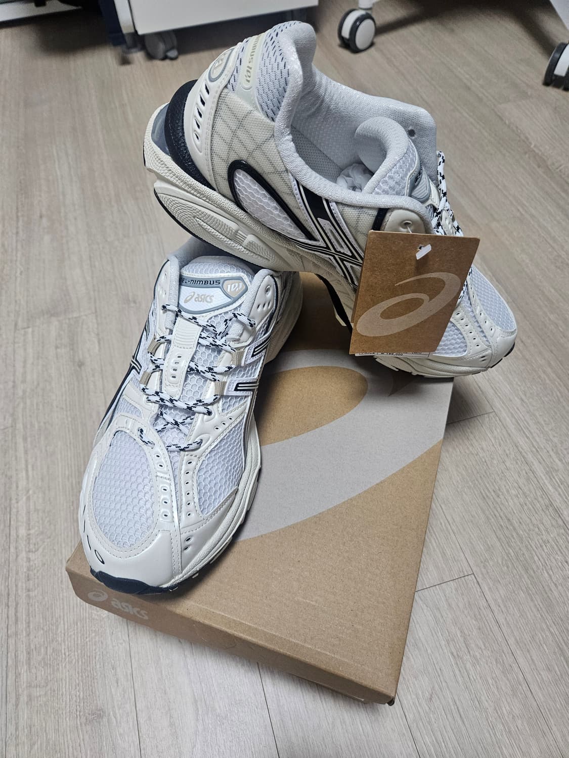 아식스 젤님버스 10.1 275 새상품 상품이미지3