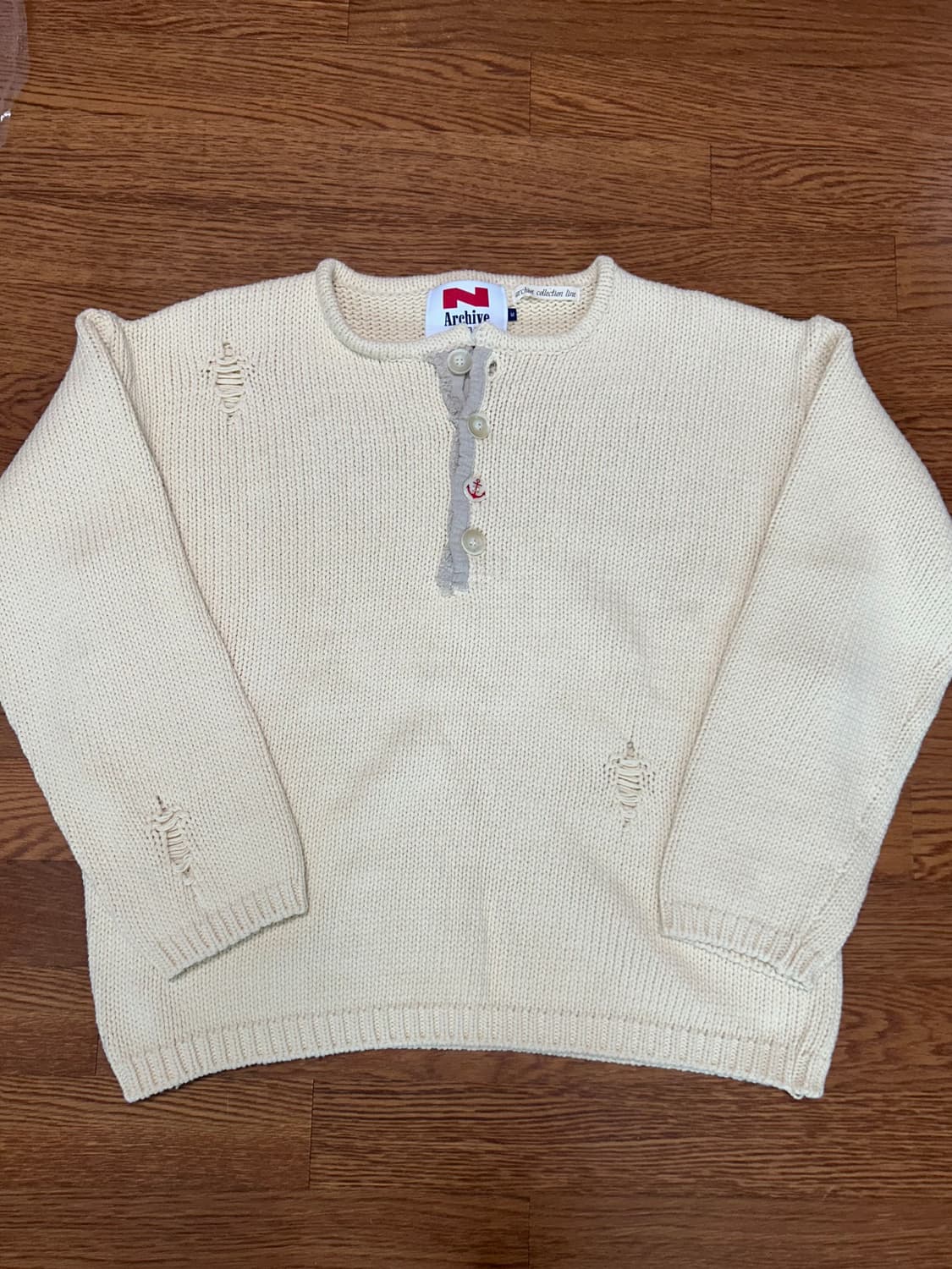 비욘드클로젯 엔아카이브 narchive 컬렉션라인 데미지 헨리넥 니트 상품이미지4