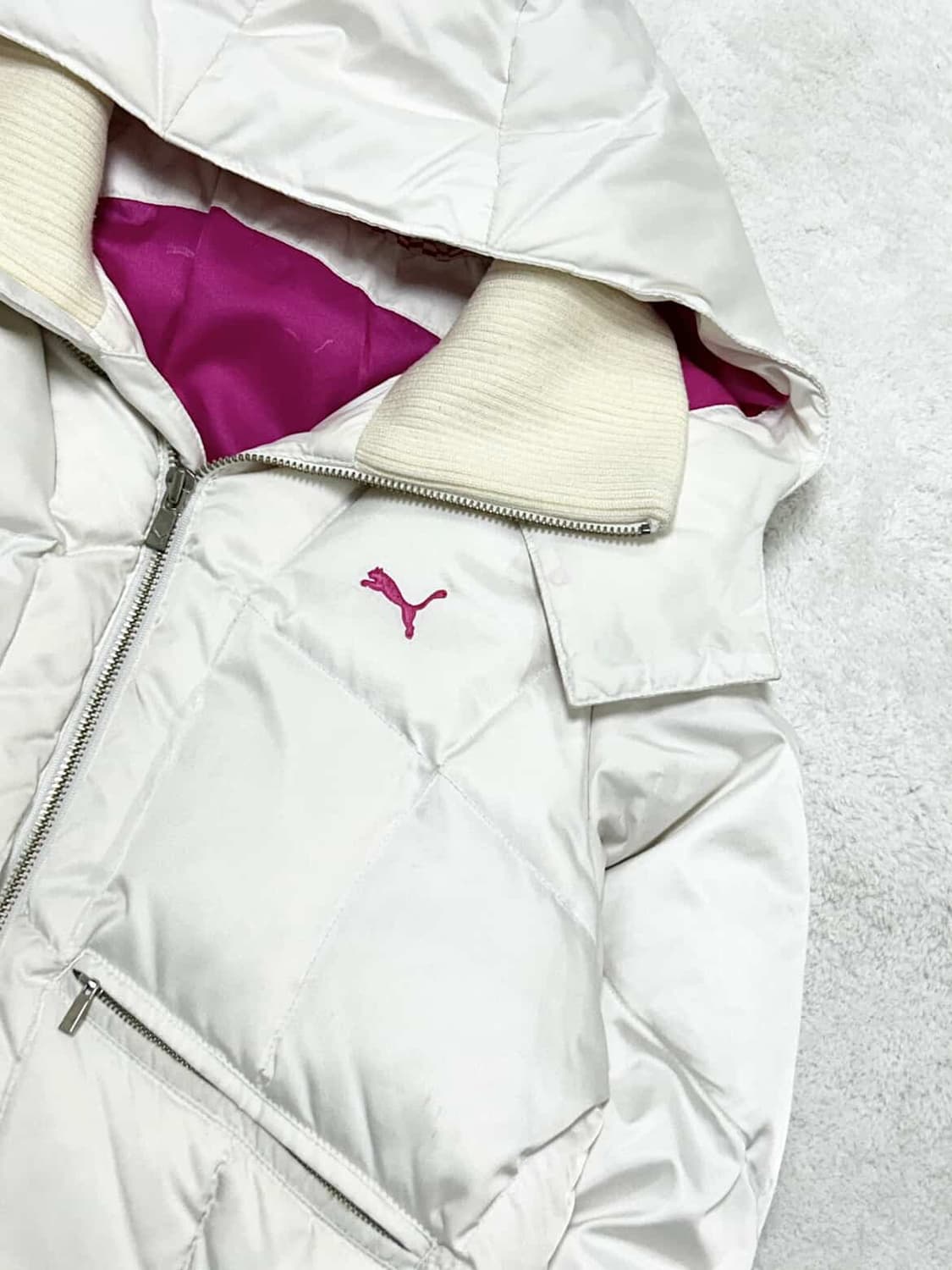퓨마 핑크로고 화이트 숏패딩 상품이미지6