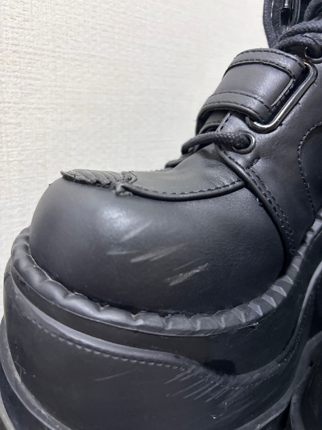 데모니아 스톰프13 루프스트랩 퀄트 텅 앵클하이탑 플랫폼 블랙 상품이미지3