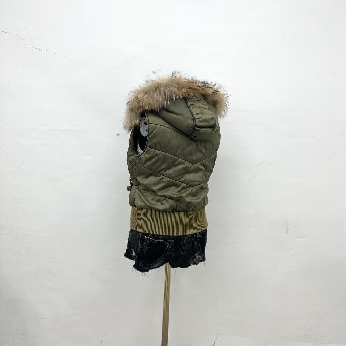 Y2K khaki Fur puffer vest  상품이미지2