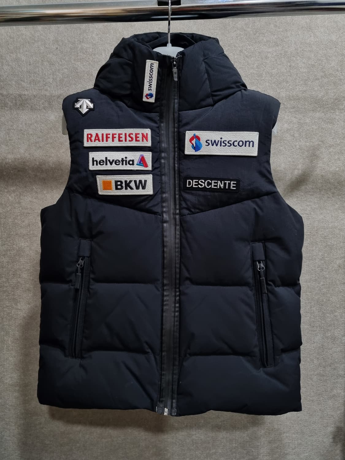 주니어 150 데상트 오리털 후드 패딩 조끼 상품이미지1