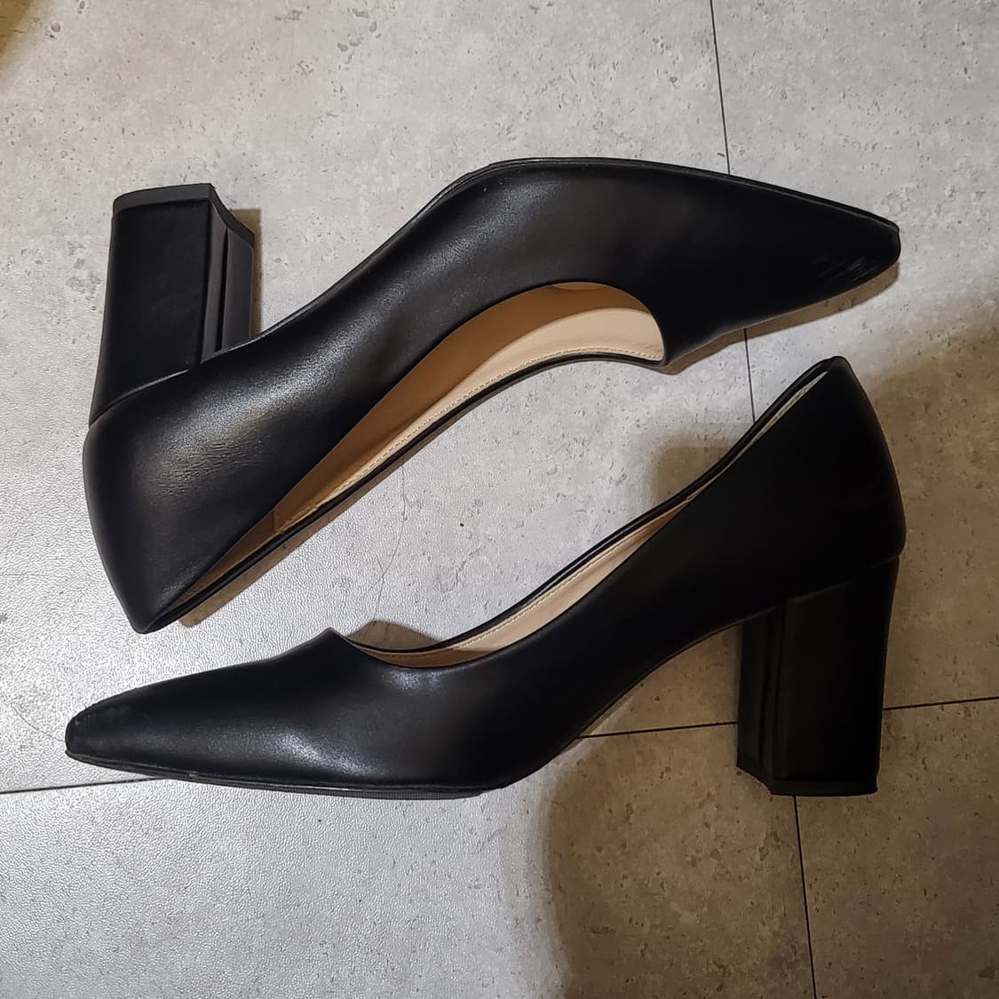 사뿐 블랙 펌프스힐 상품이미지2