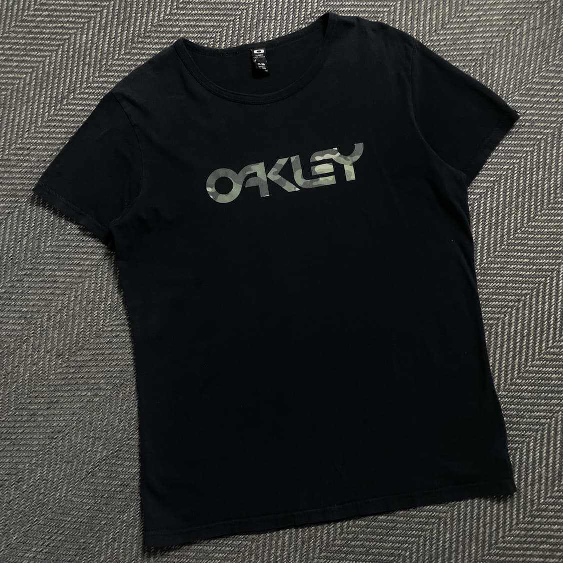 오클리 카모 로고 Mark ll 반팔 티셔츠 y 4682 상품이미지1