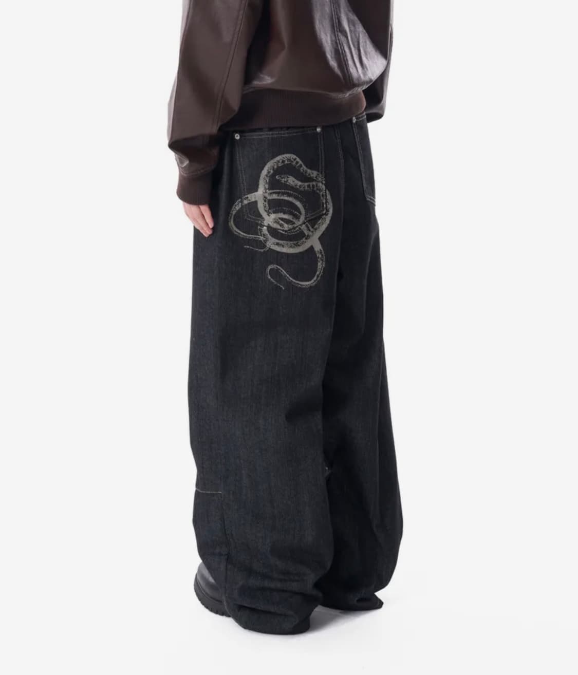 Snake Printed Denim Pants (Black) 상품이미지1