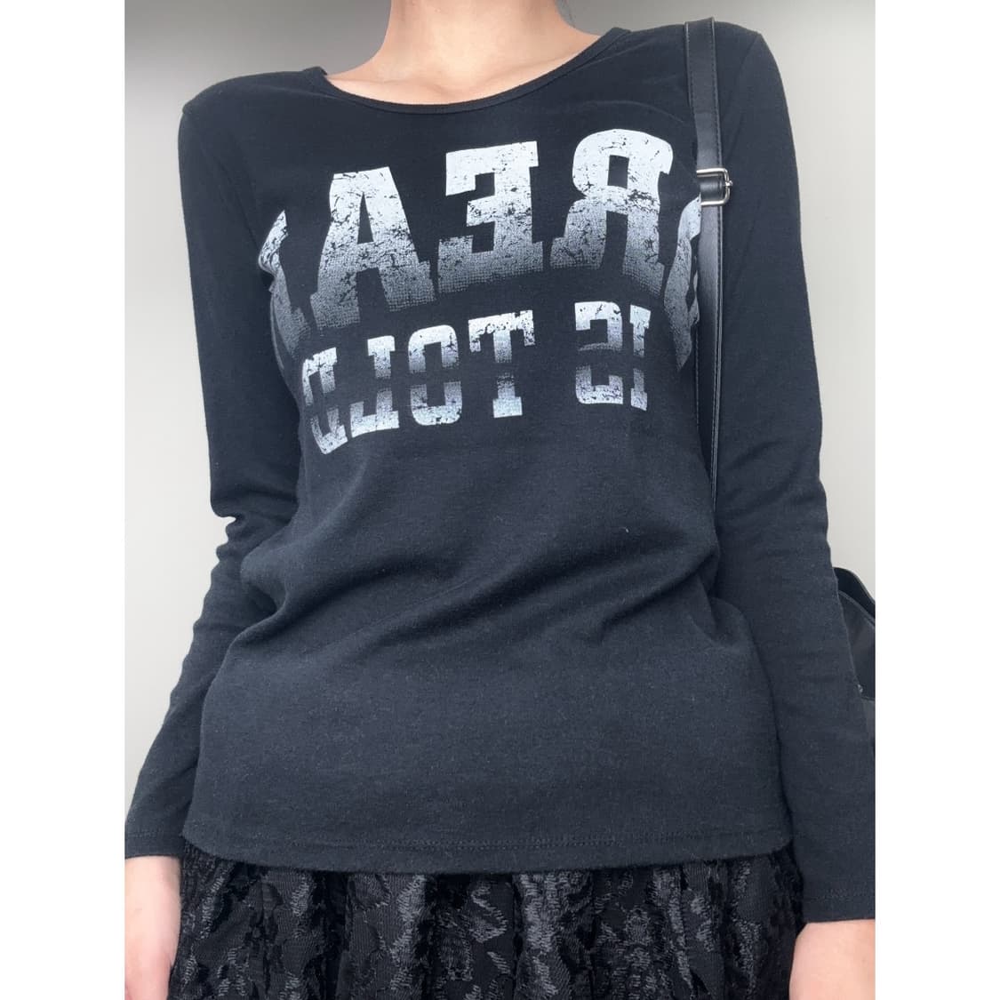 빈티지 블랙 롱슬리브 상품이미지1