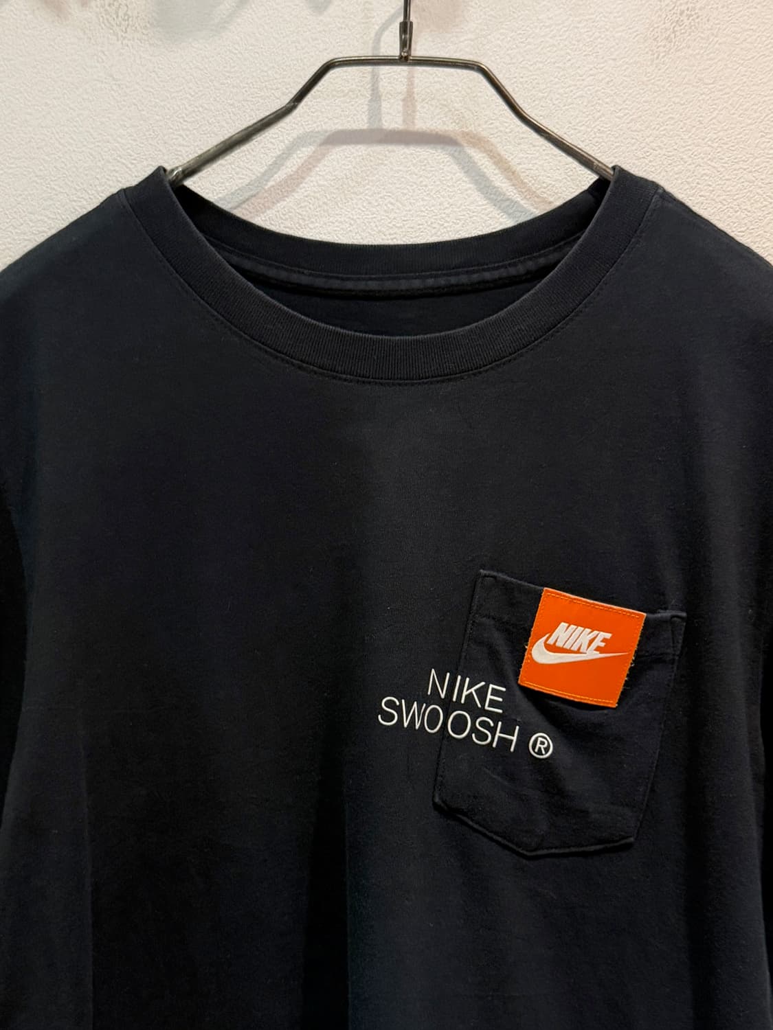 Nike Swoosh Logo Pocket T-Shirt 상품이미지3