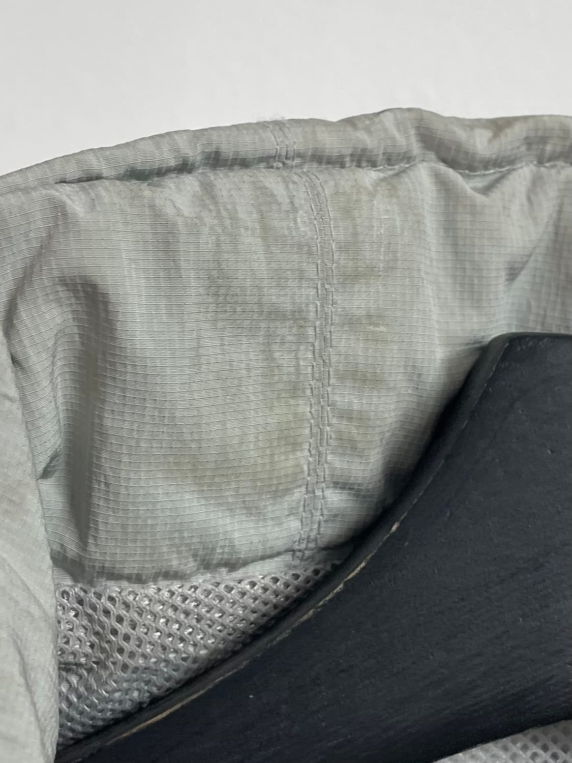 쿠어 나일론 라이트그레이 셔링 바람막이 (on.446) 상품이미지6