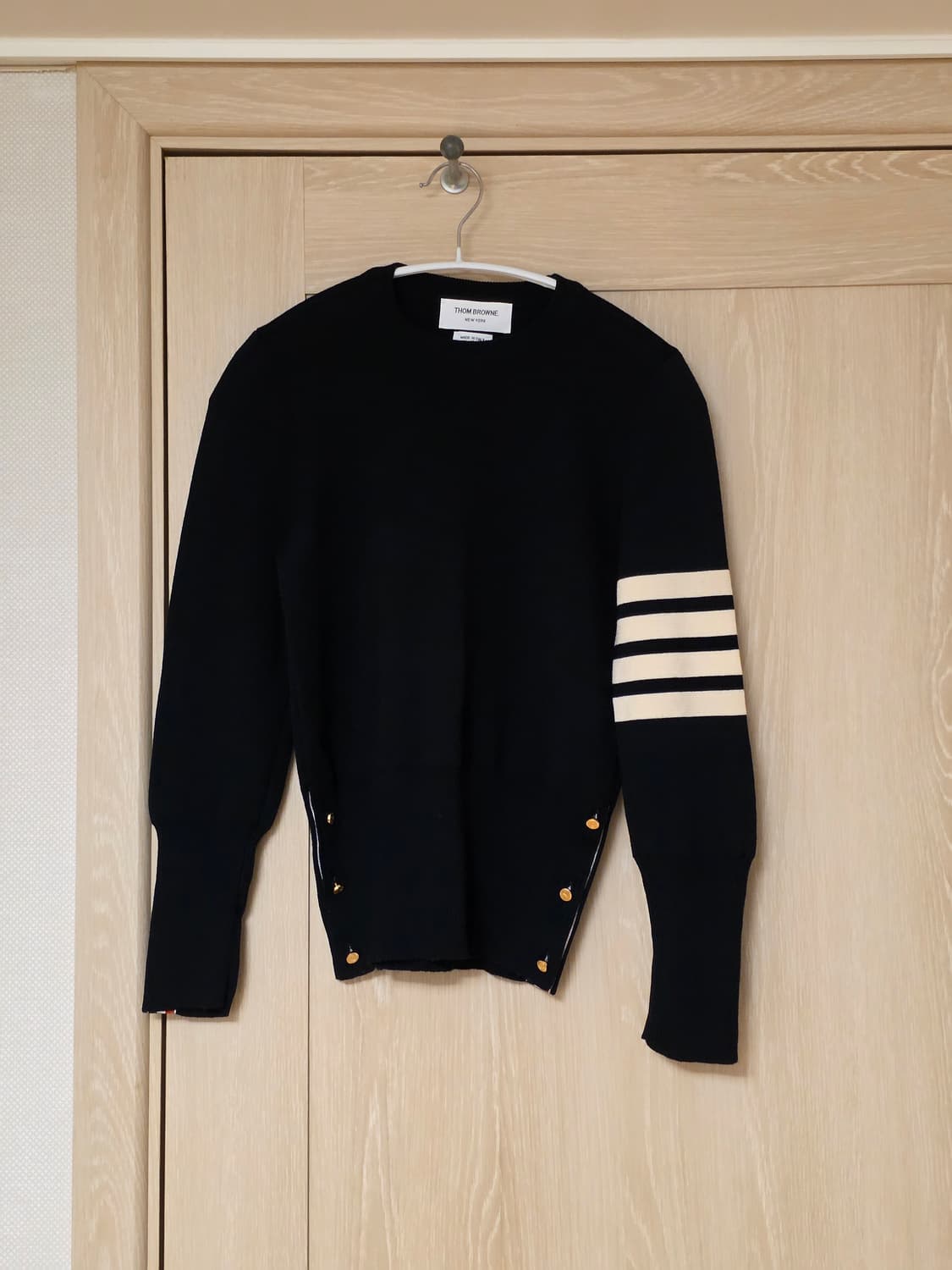 [55-66사이즈] 여성 톰브라운 밀라노스티치 금장 니트 3버튼 0사이즈 상품이미지1