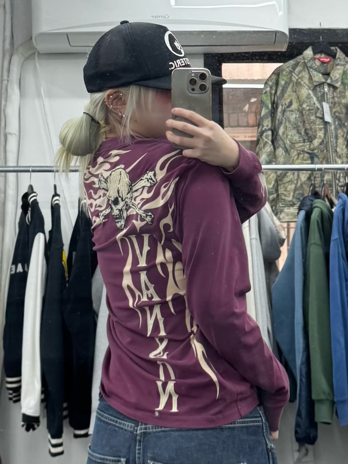 밴슨 레더 플레임 로고 롱슬리브 상품이미지1