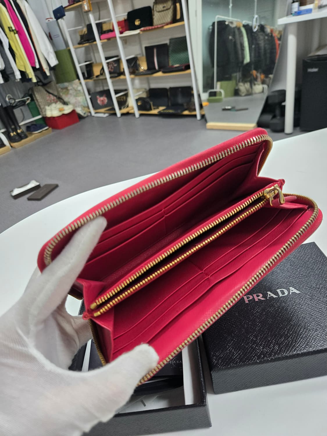 [50%할인] 프라다 사피아노 지퍼 장지갑 상품이미지5