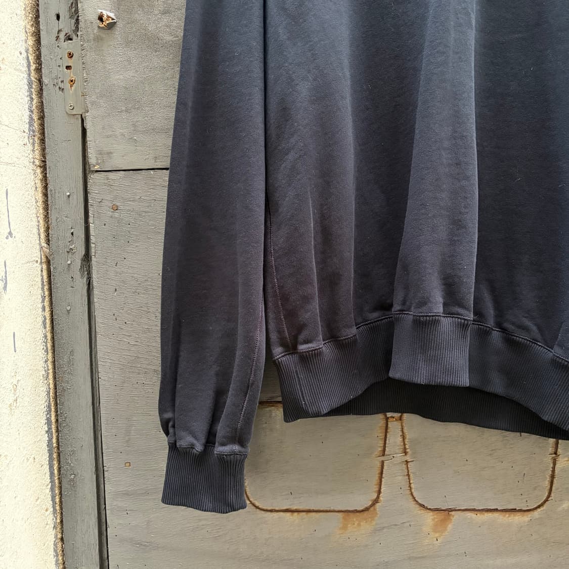 돌체앤가바나 크라운 자수 블랙 스웻셔츠 상품이미지4