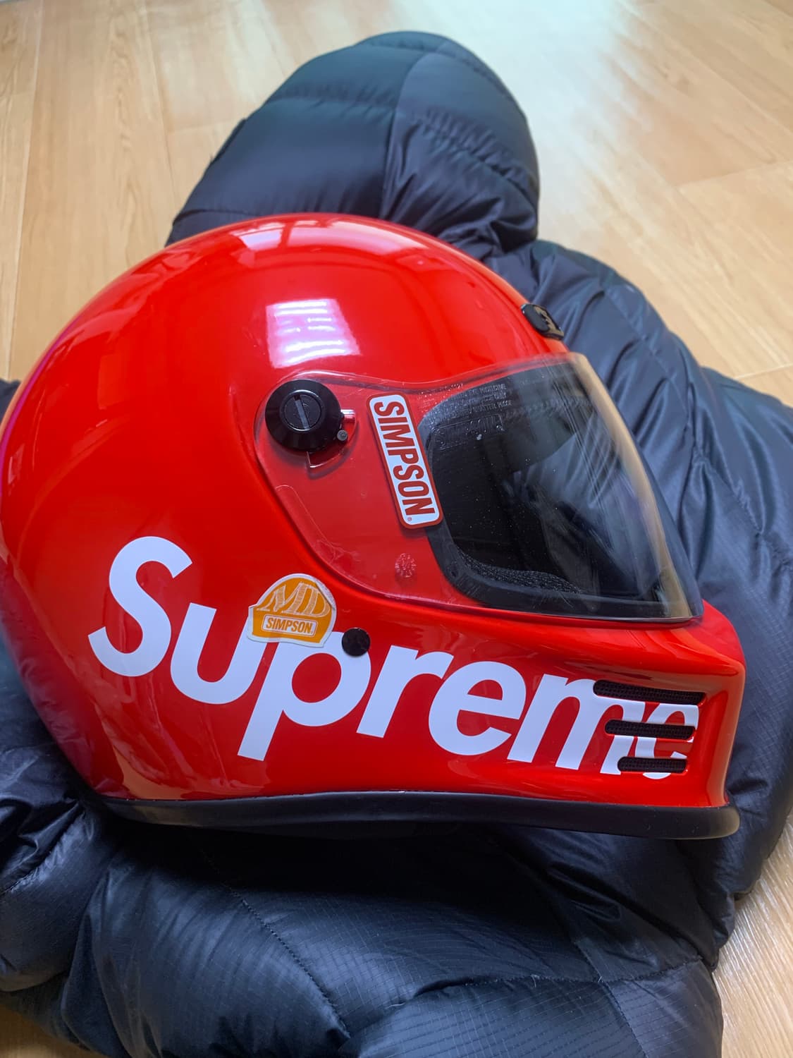 심슨 슈프림 헬멧 m  상품이미지1