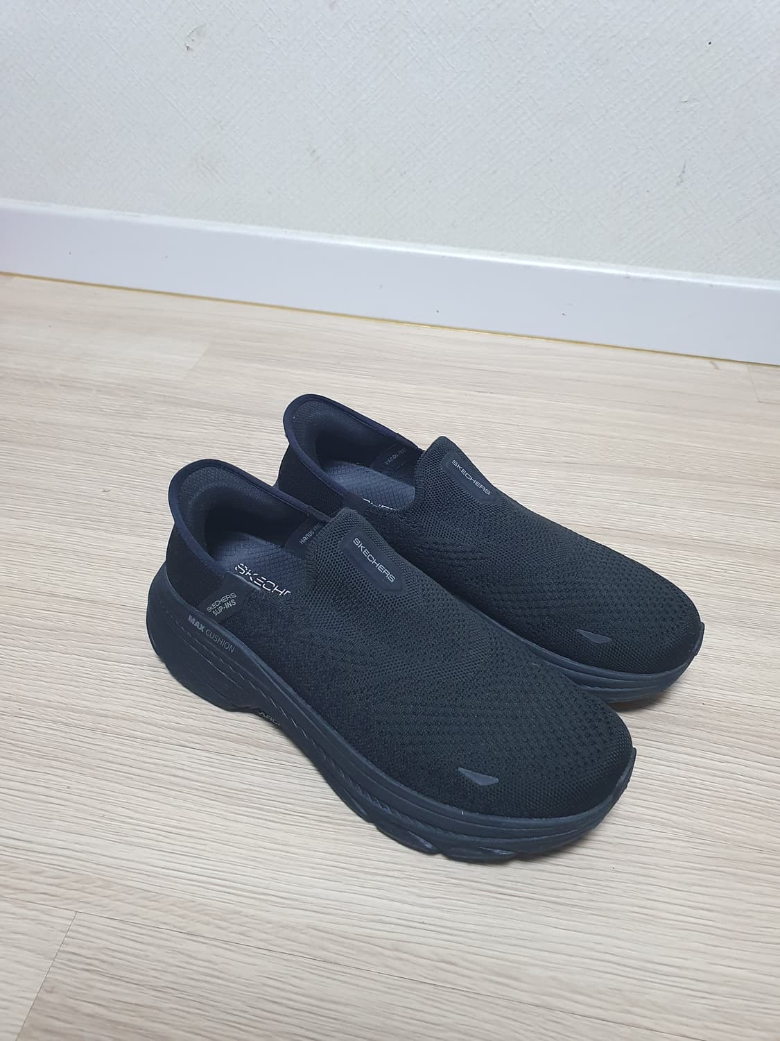 스케쳐스 맥스쿠셔닝 슬립온 265 상품이미지2