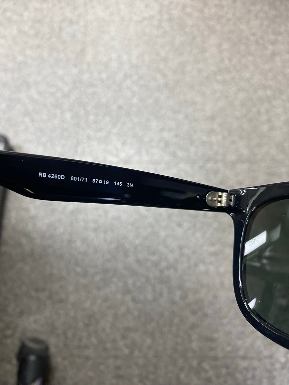 레이벤 RB4260D 상품이미지3