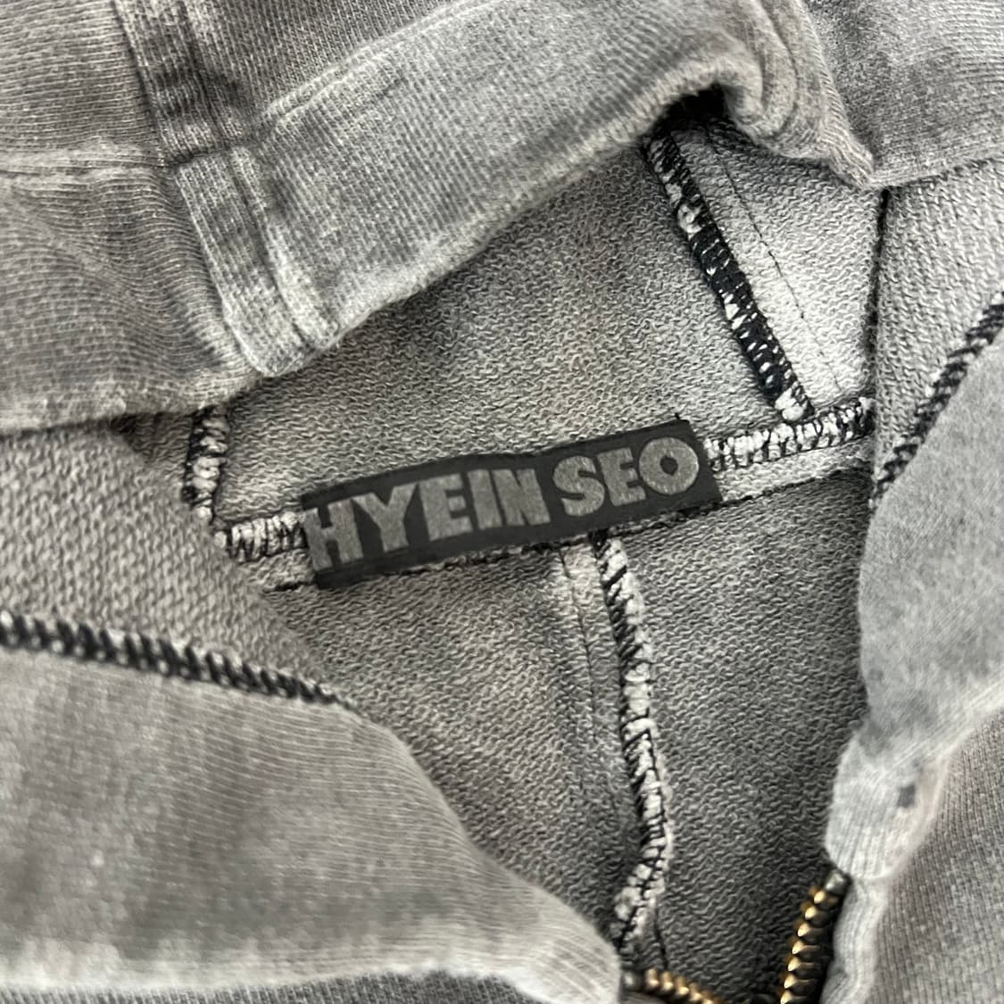 헤인서 더티 피그먼트 체인 후드집업 다크 그레이 상품이미지4