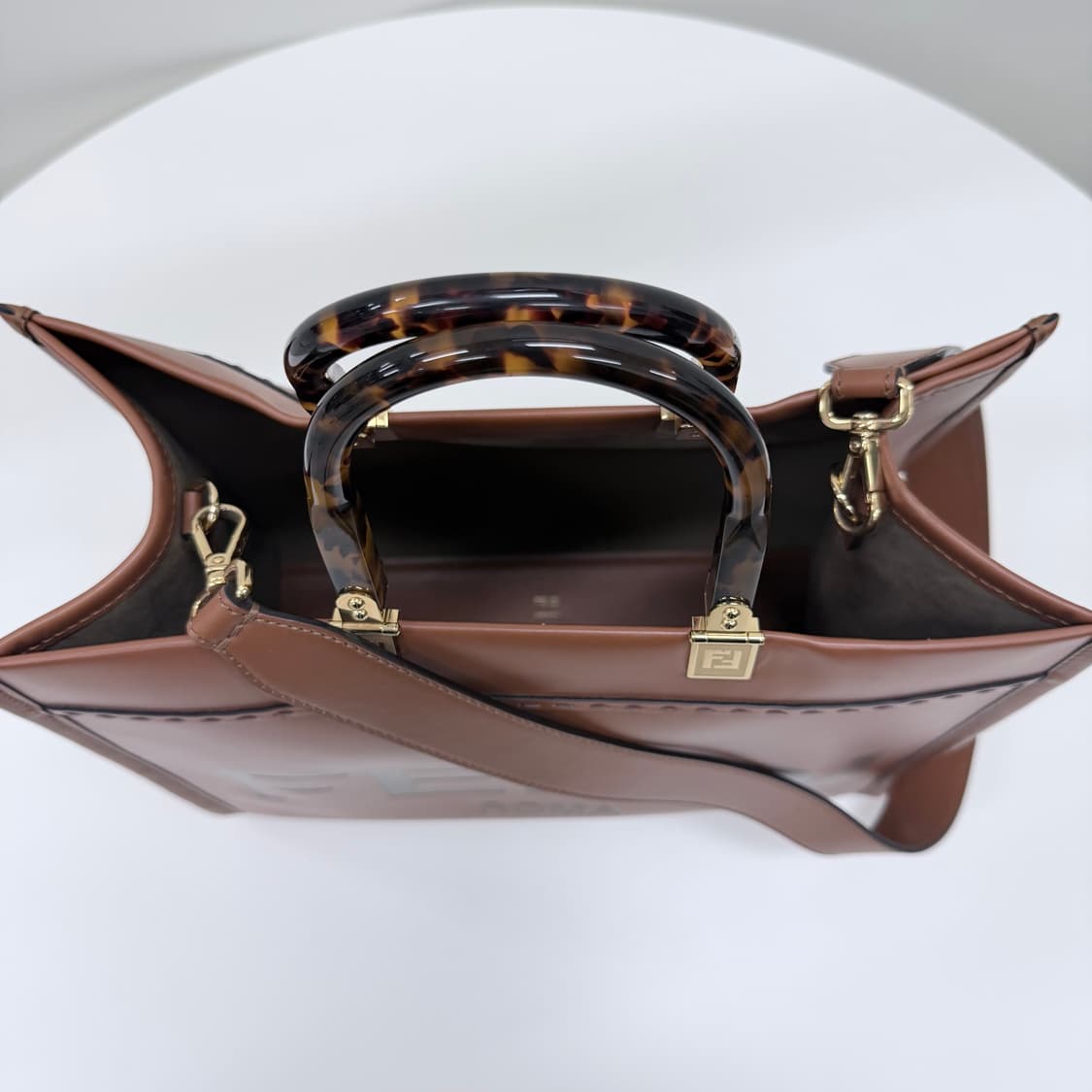 [S/미디움] 펜디 선샤인 레더 여성 쇼퍼백 토트백 브라운 상품이미지5