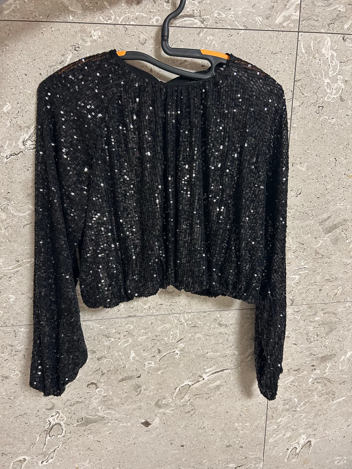 h&m 시퀸 블라우스 블랙 상품이미지2