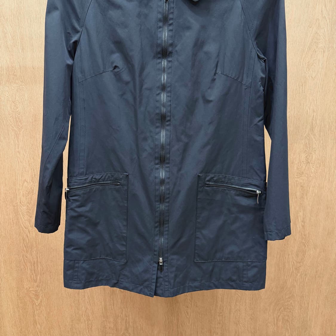 막스앤코 카라넥 롱 자켓 래글런 투웨이 지퍼 디테일 레귤러핏 블랙 상품이미지5