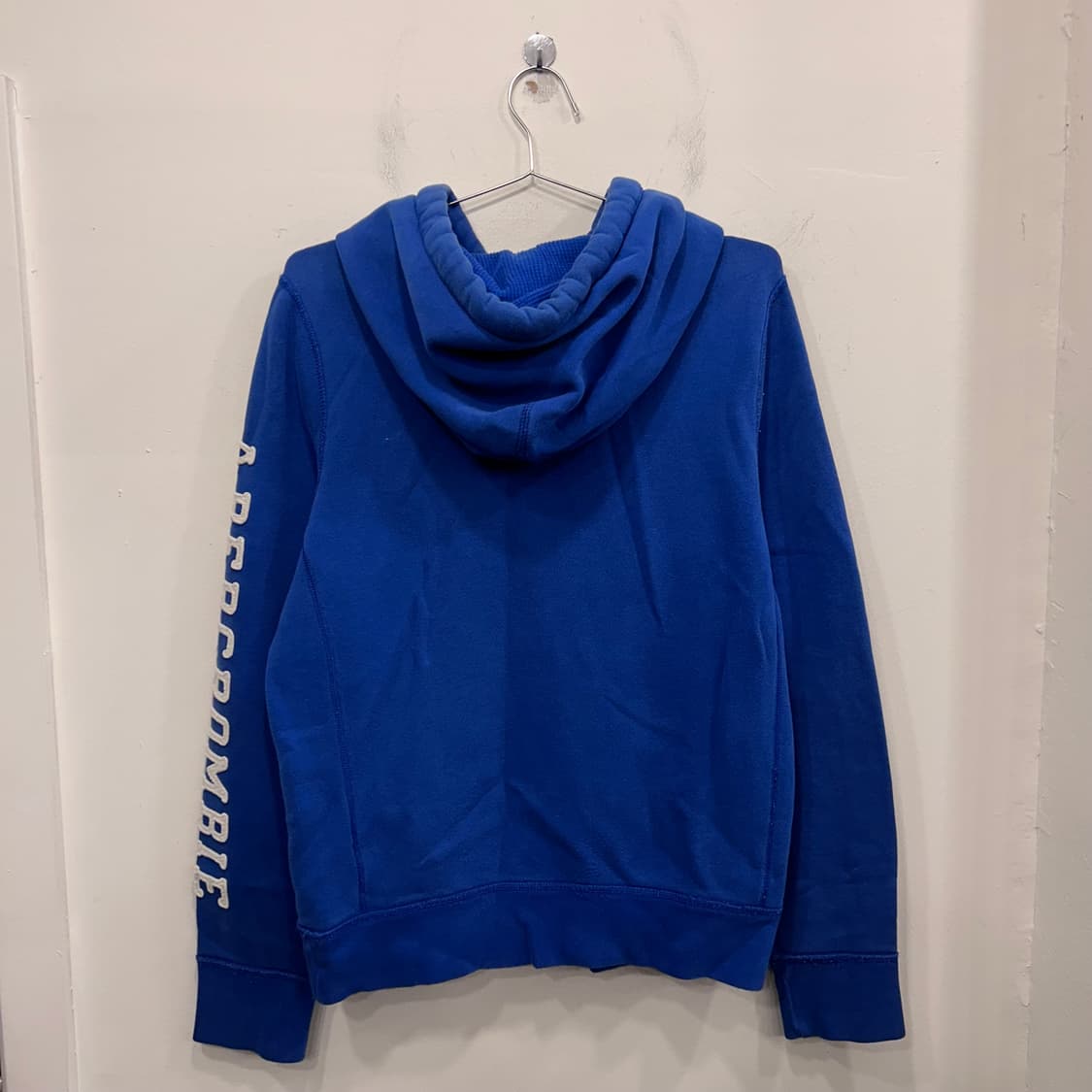 아베크롬비 & 피치 머슬핏 와펜로고 후드티 상품이미지5