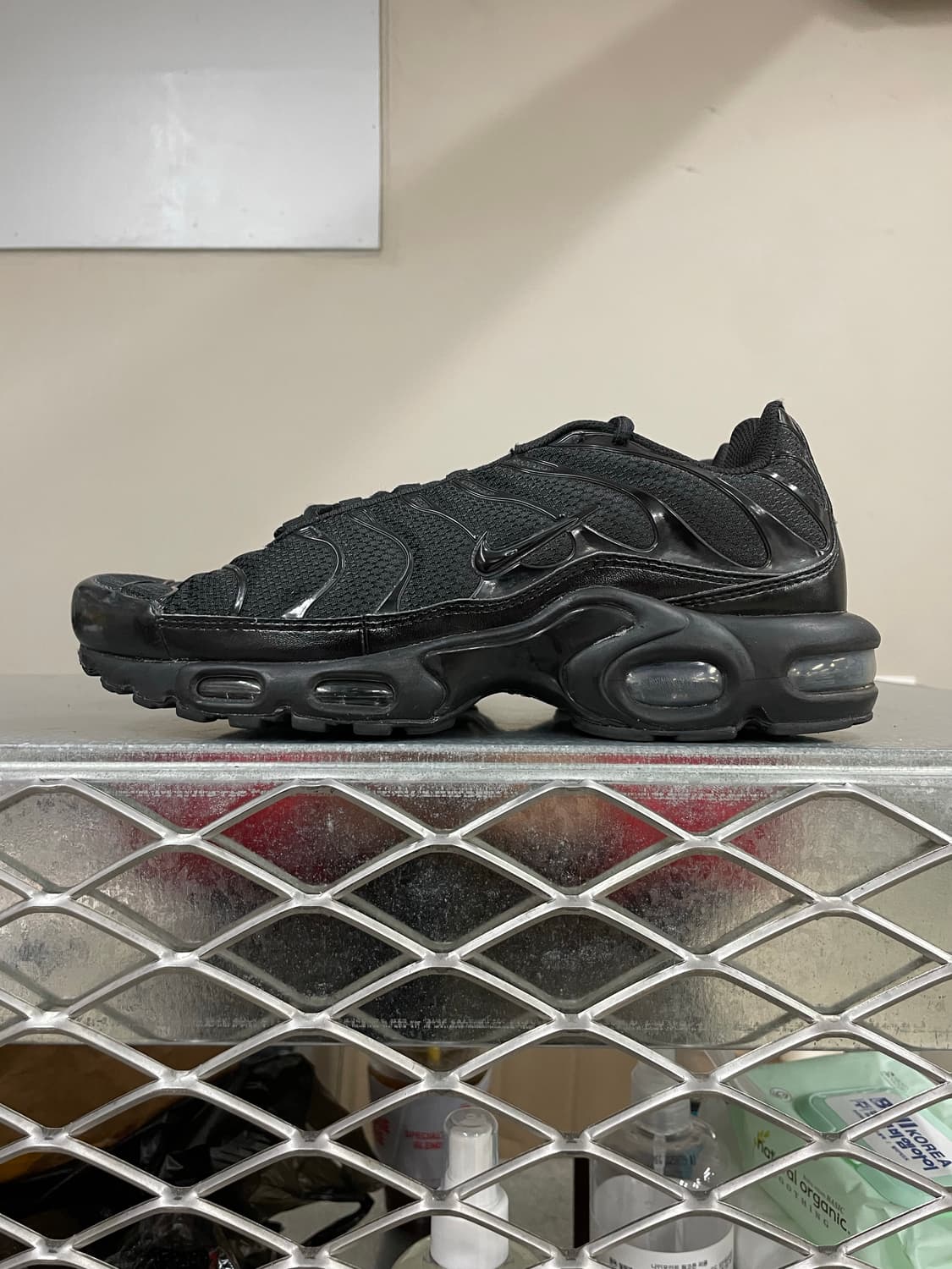 나이키 에어맥스 플러스 트리플블랙 265 (gr-4398) 상품이미지1