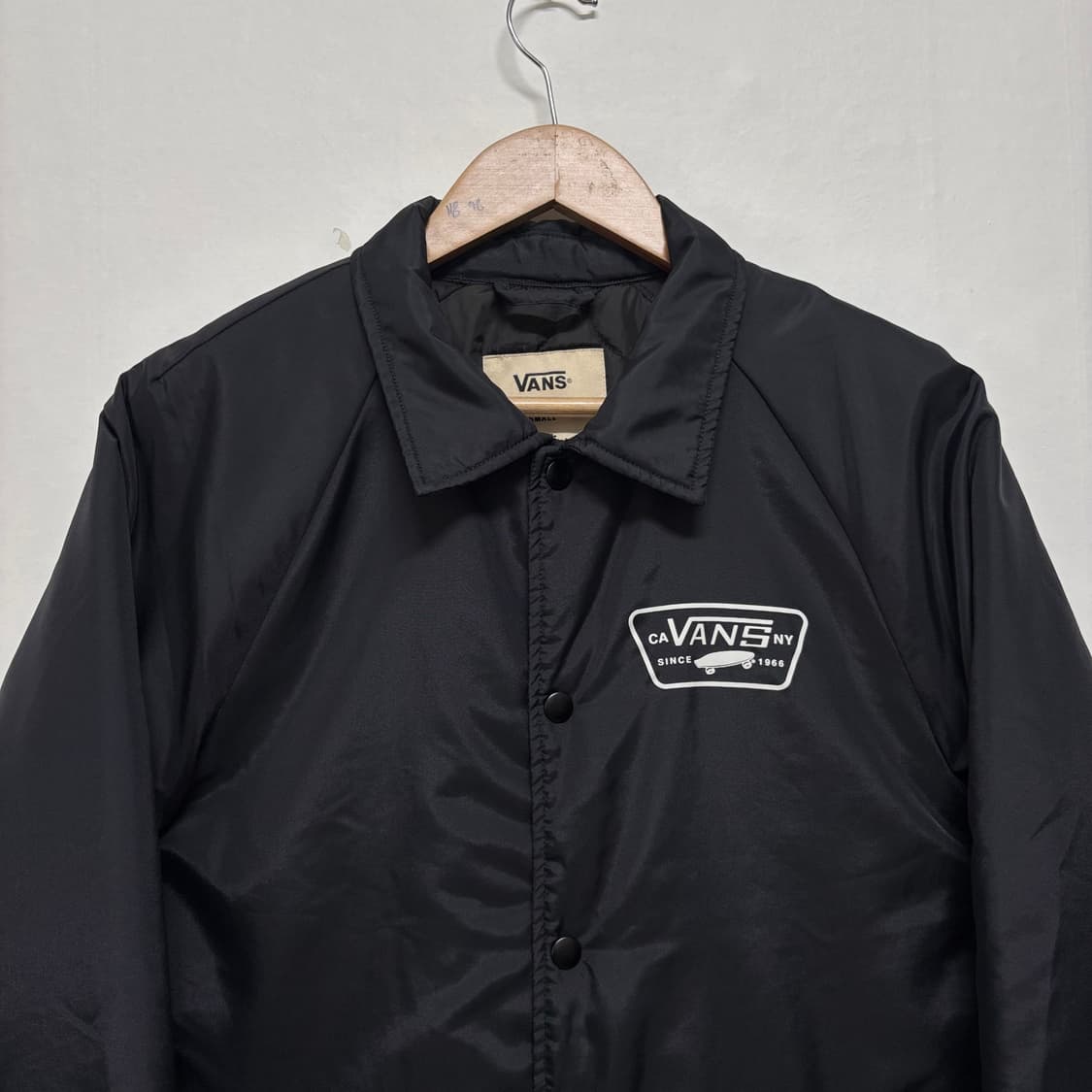 반스 블랙 누빔 코치자켓 상품이미지3