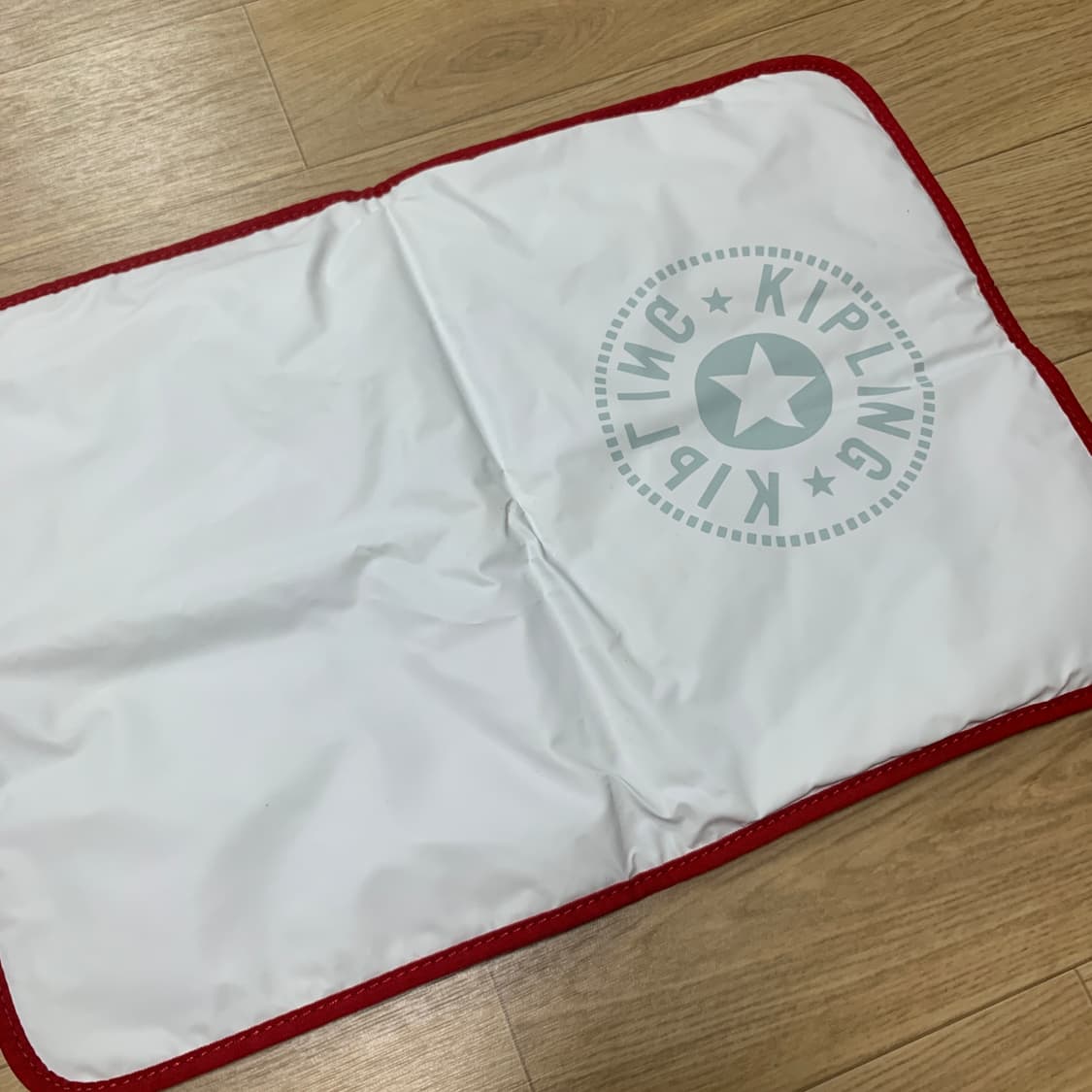 Kipling 키플링 레드 크로스백 +(방석) 상품이미지6