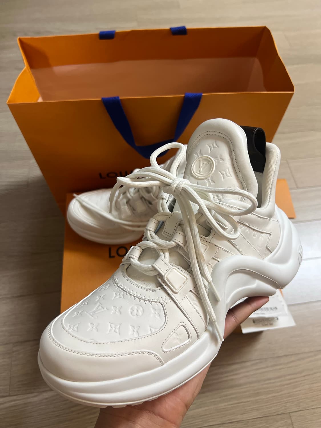 루이비통 아치라이트 화이트 레더(38) 상품이미지3