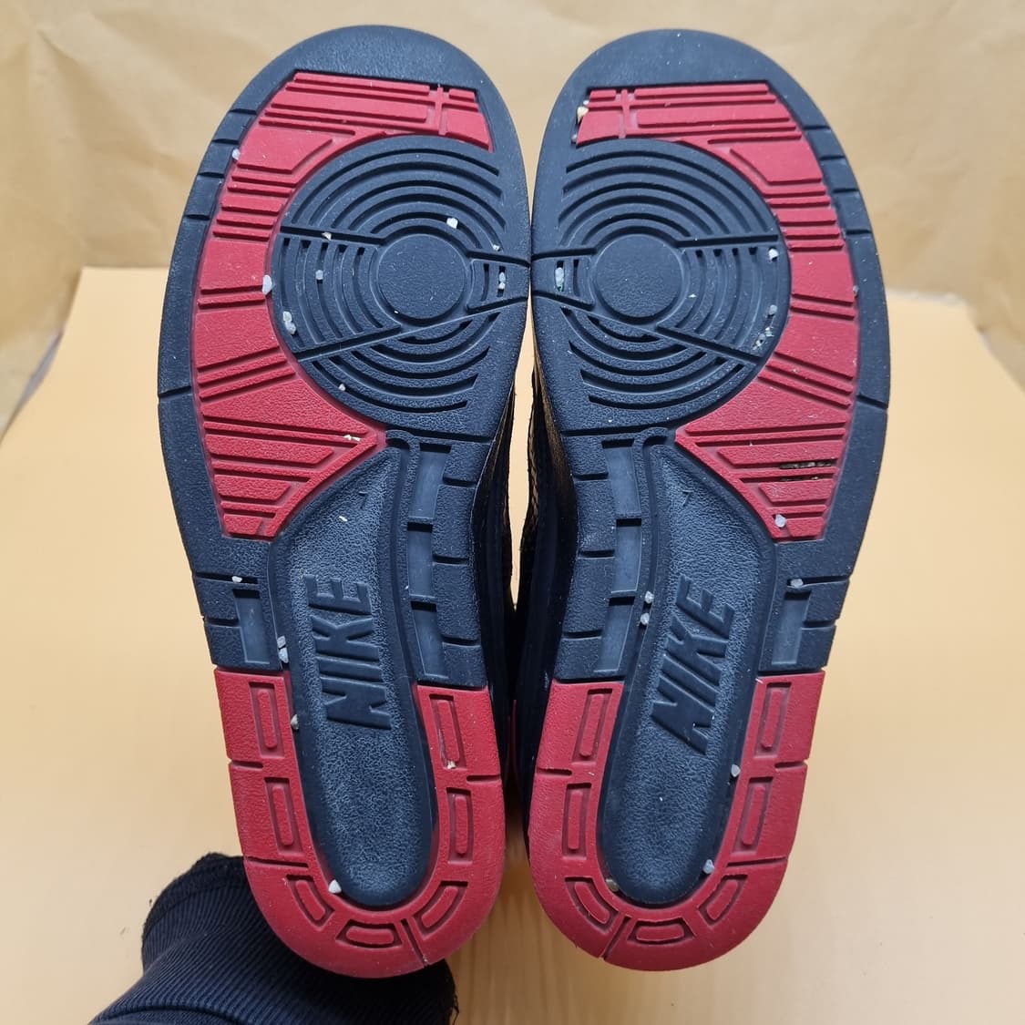 에어조던2 레트로 레드블랙 미드250. 상품이미지3