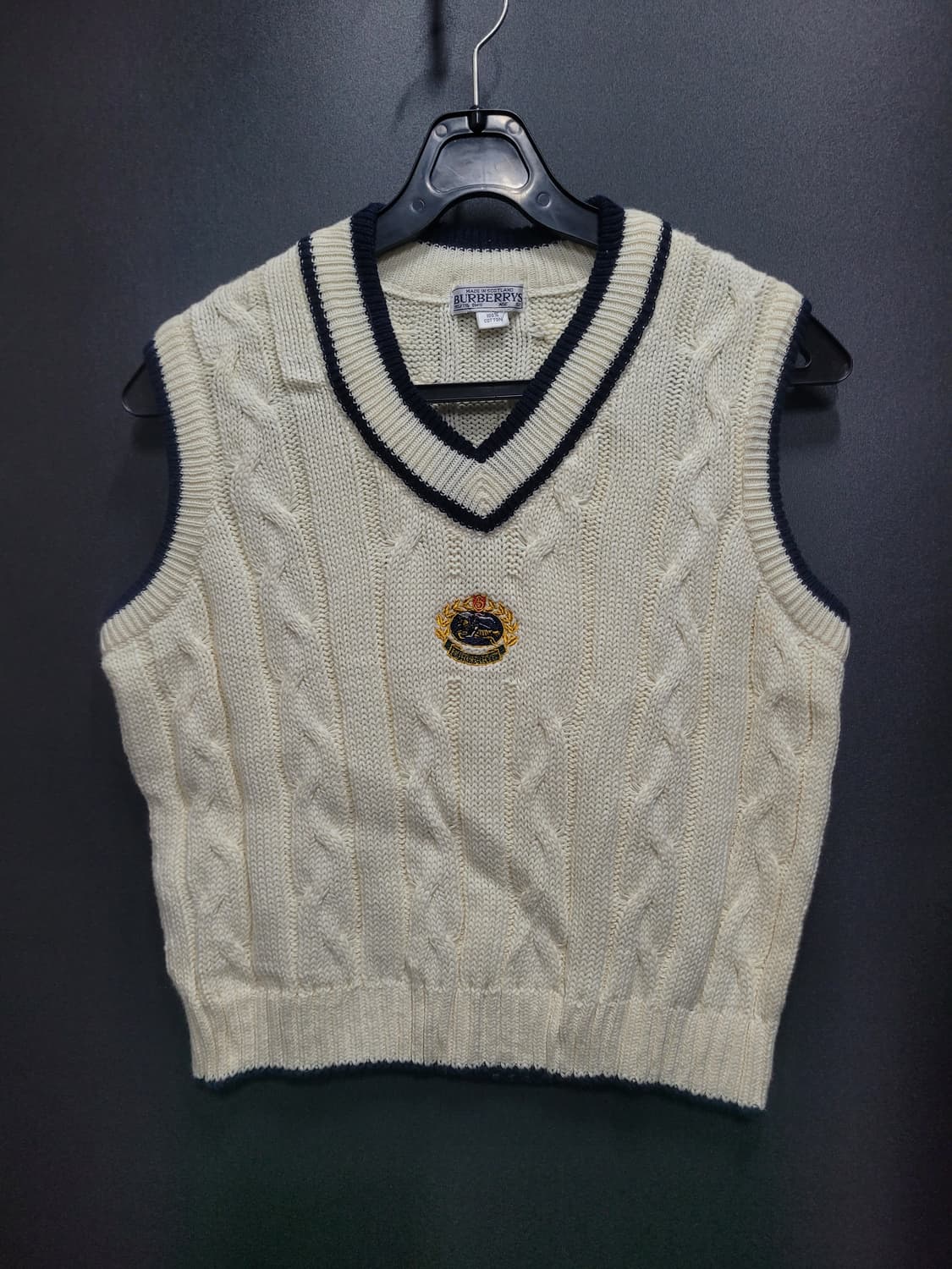 Burberry 버버리 자수로고 크롭 베스트 상품이미지7